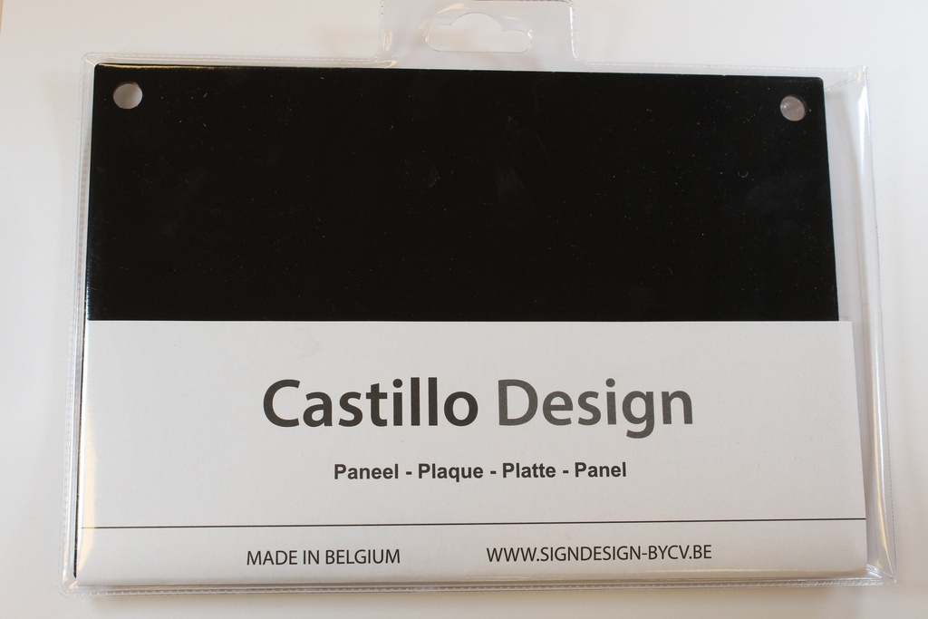 Acryl zwart met gaatjes 3mm x 150mm x 220mm